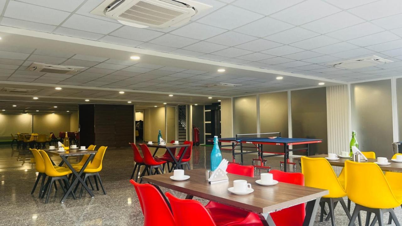 Zen Suites Gurgaon - Luxe Stays Collection Extérieur photo