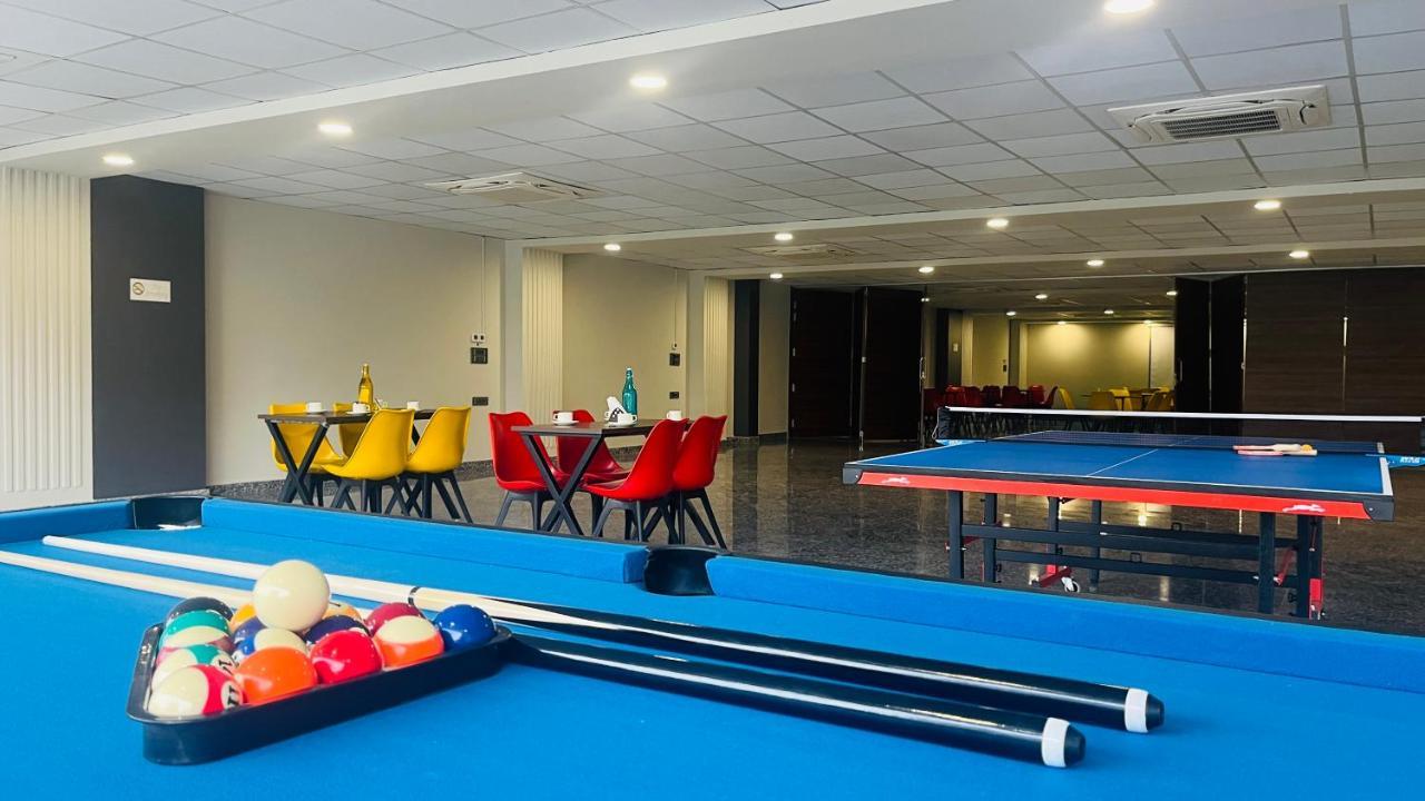 Zen Suites Gurgaon - Luxe Stays Collection Extérieur photo
